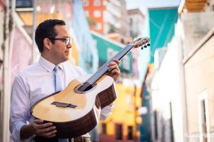 VLADIMIR IBARRA, GUITARRA