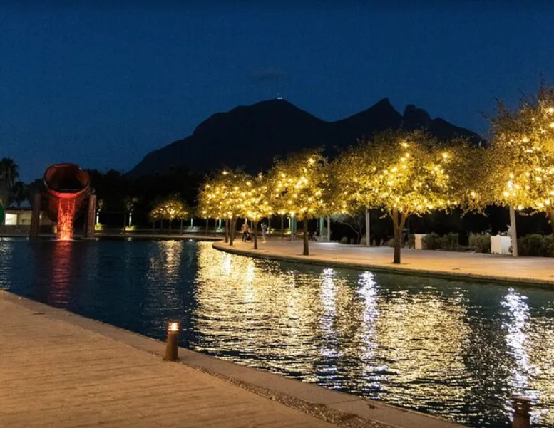 Tour Nocturno Monterrey
